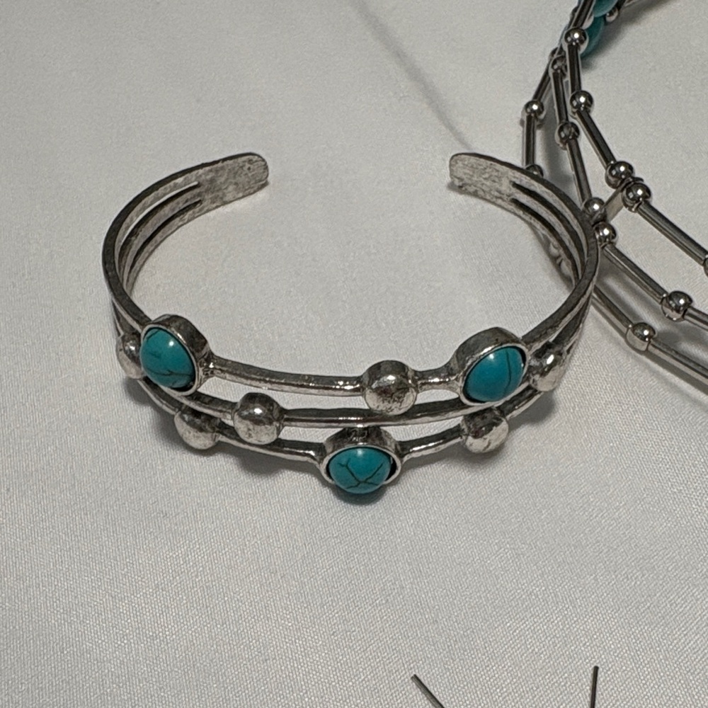 Silver and Turquoise Costume Jewelry - Picture 4 of 5